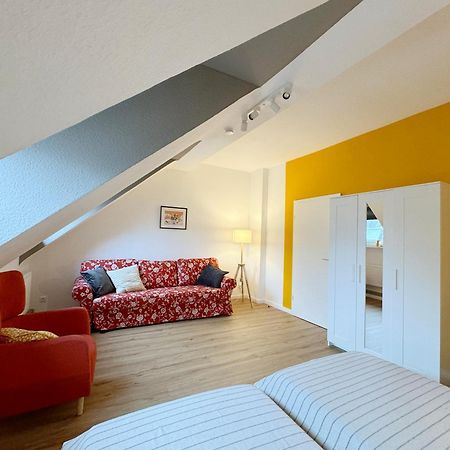 Appartamento Big Flat With Fresh Renovation, Free Parking, Sonyps, Netflix Duisburgo Esterno foto