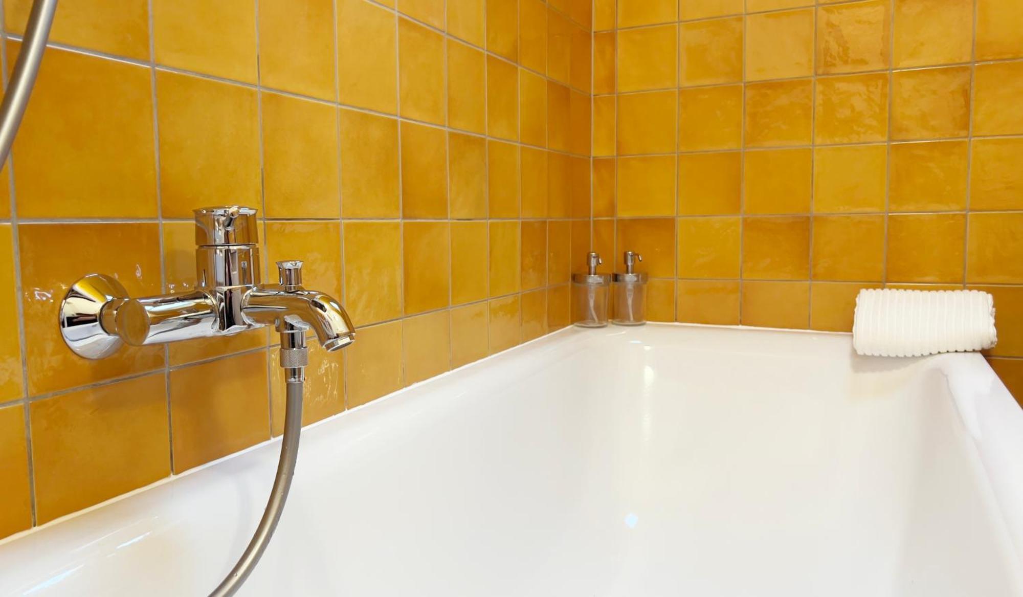 Appartamento Big Flat With Fresh Renovation, Free Parking, Sonyps, Netflix Duisburgo Esterno foto
