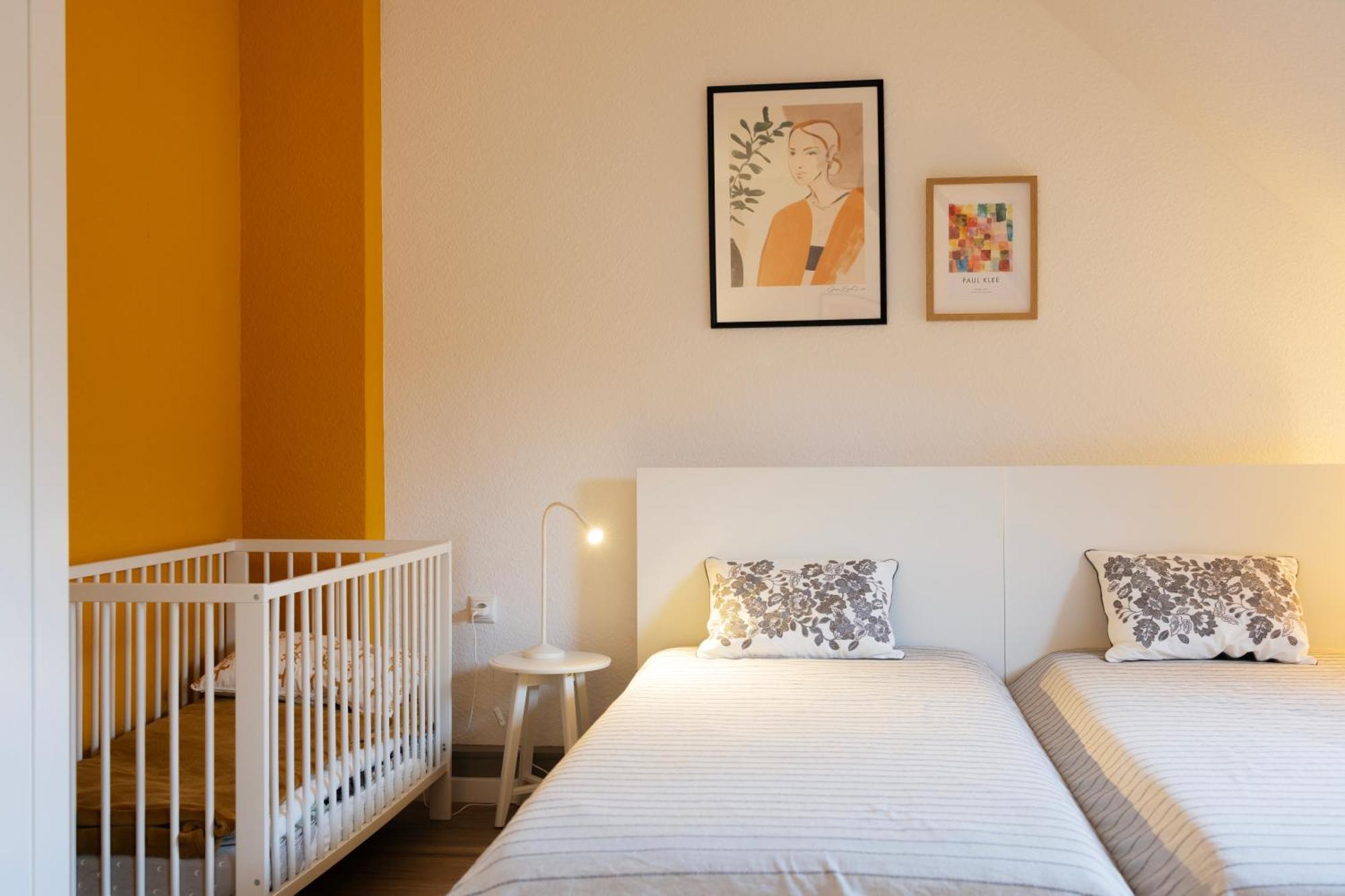 Appartamento Big Flat With Fresh Renovation, Free Parking, Sonyps, Netflix Duisburgo Esterno foto