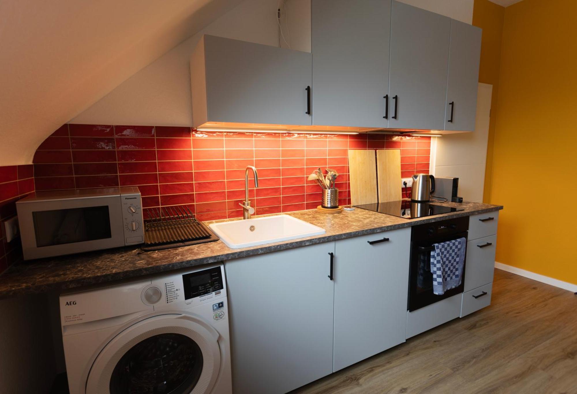 Appartamento Big Flat With Fresh Renovation, Free Parking, Sonyps, Netflix Duisburgo Esterno foto